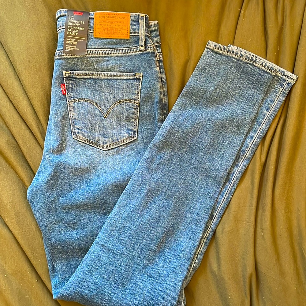 Levi’s 721 high rise skinny 28 x 30